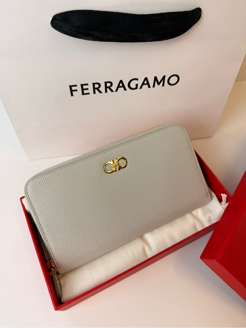 Salvatore Ferragamo Gancini Zip Around Wallet Pale Blue Gray Saffiano Leather - Picture 11 of 14